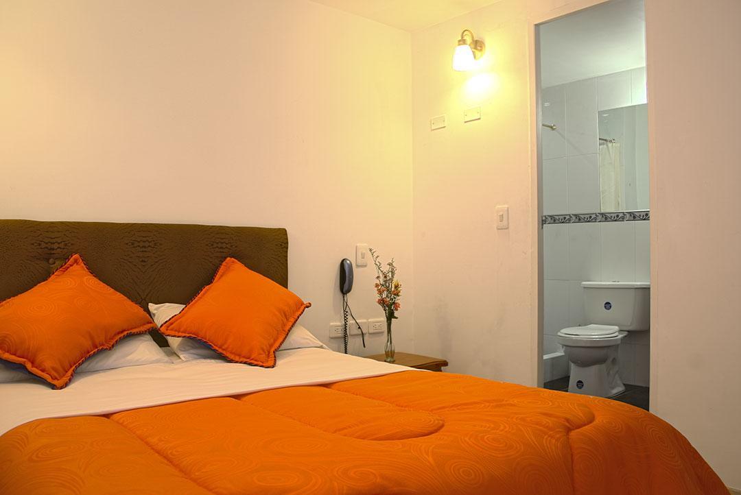 Hotel Villa Karina โบโกตา ภายนอก รูปภาพ
