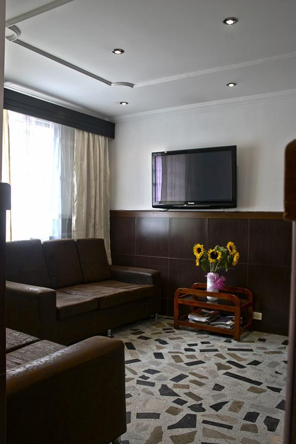 Hotel Villa Karina โบโกตา ภายนอก รูปภาพ